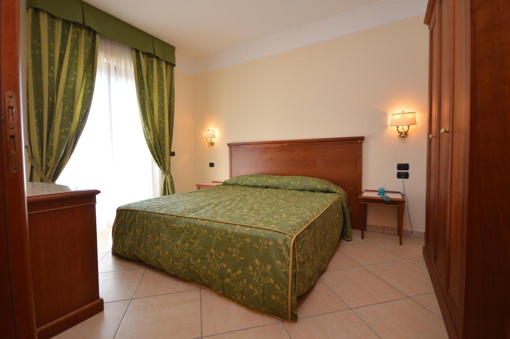 Hotel Residence Il Gabbiano Cirò Marina Rom bilde